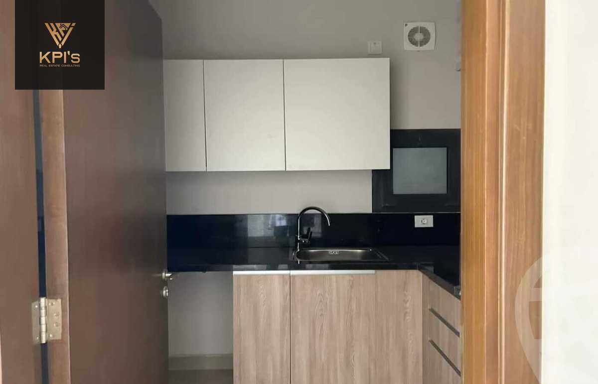 https://aqarmap.com.eg/en/listing/5228107-for-sale-cairo-new-cairo-compounds-zyd-yst