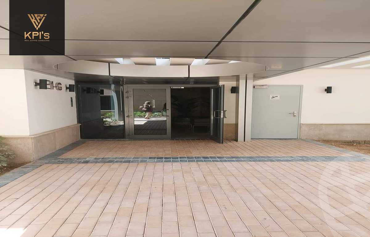 https://aqarmap.com.eg/en/listing/5228107-for-sale-cairo-new-cairo-compounds-zyd-yst
