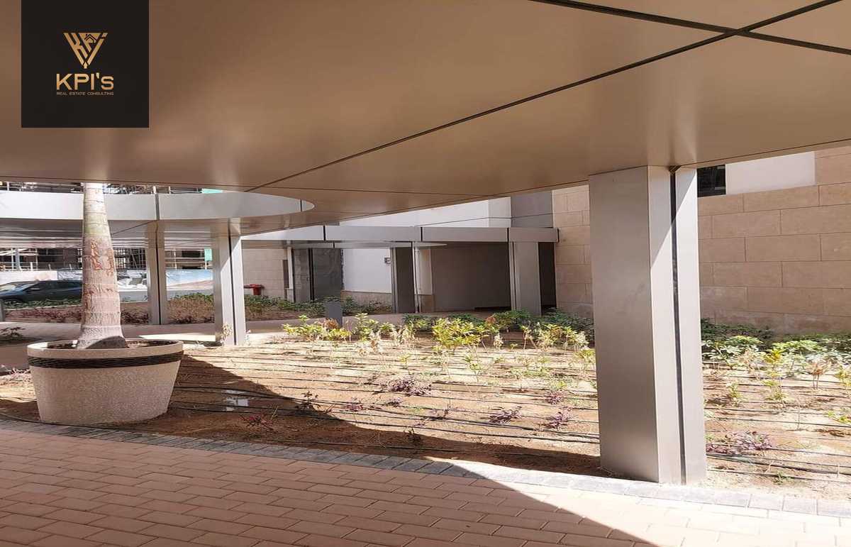 https://aqarmap.com.eg/en/listing/5228107-for-sale-cairo-new-cairo-compounds-zyd-yst