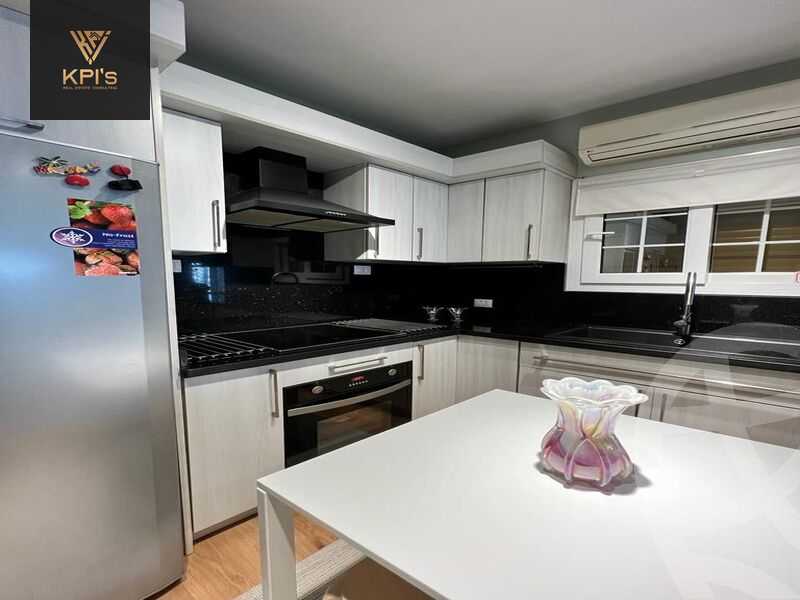 https://aqarmap.com.eg/en/listing/5260025-for-sale-cairo-new-cairo-compounds-mountain-view-hyde-park
