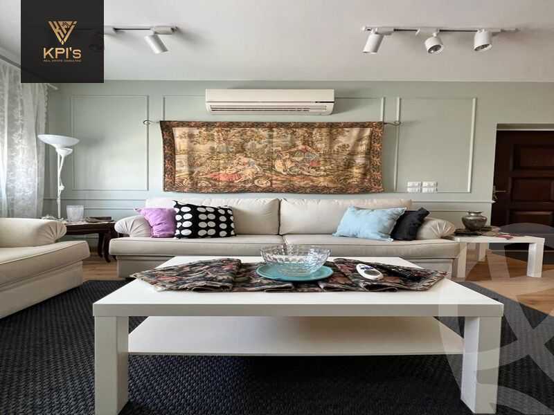 https://aqarmap.com.eg/en/listing/5260025-for-sale-cairo-new-cairo-compounds-mountain-view-hyde-park