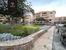 https://aqarmap.com.eg/en/listing/5299094-for-sale-cairo-new-cairo-compounds-el-ashrafia