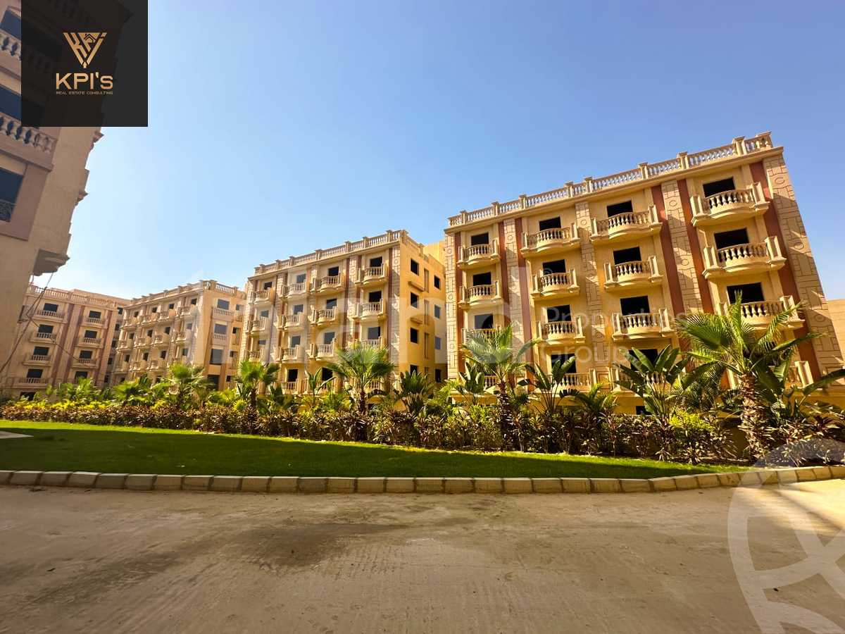 https://aqarmap.com.eg/en/listing/5314078-for-sale-cairo-new-cairo-compounds-el-ashrafia