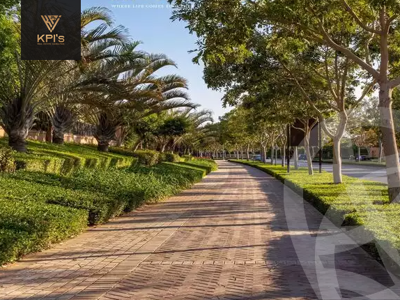 https://aqarmap.com.eg/en/listing/5310169-for-sale-cairo-new-cairo-compounds-mivida-mivida-business-park-emaar