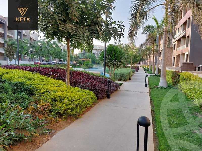 https://aqarmap.com.eg/ar/listing/5485493-for-sale-cairo-new-cairo-compounds-midtown