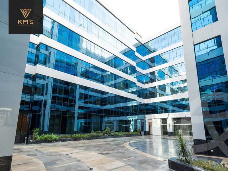 https://aqarmap.com.eg/en/listing/5502018-for-sale-cairo-new-cairo-compounds-tryfywm-byzns-kwmblks-nm-llttwyr
