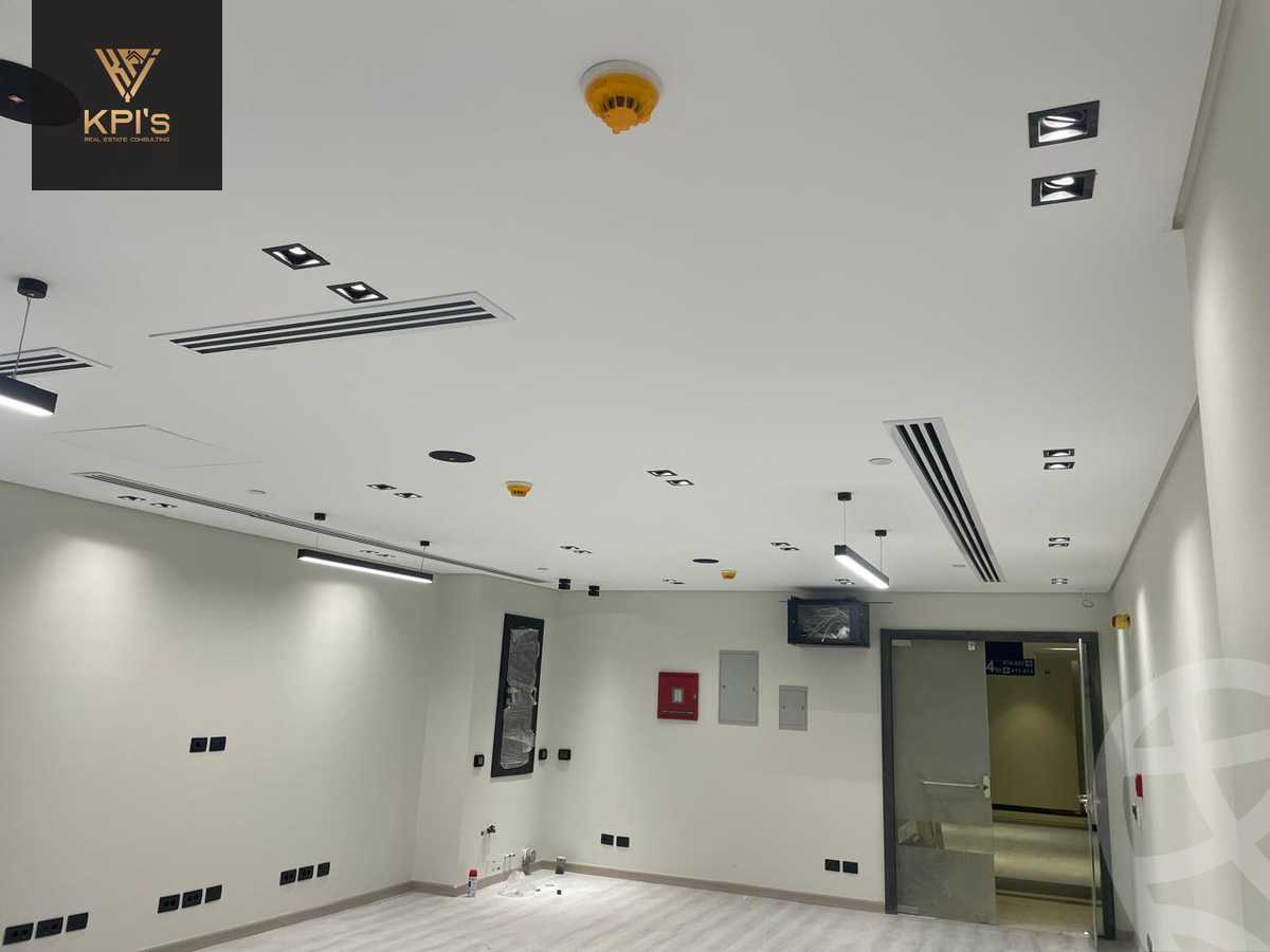 https://aqarmap.com.eg/en/listing/5536112-for-rent-cairo-new-cairo-compounds-hyde-park-centre-ville-hyde-park
