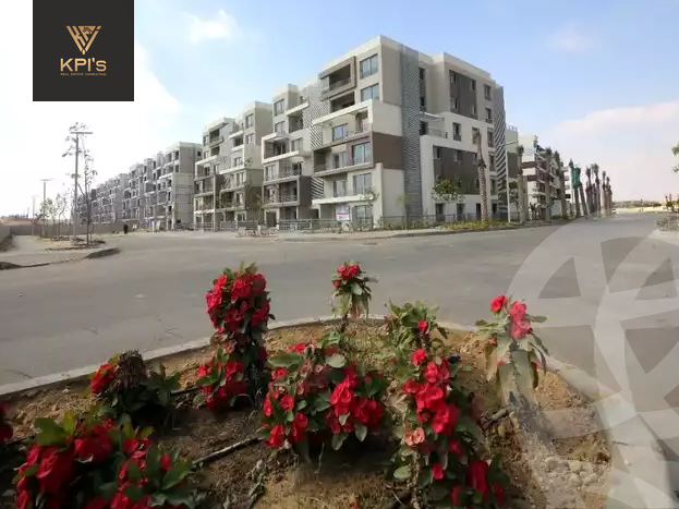 https://aqarmap.com.eg/ar/listing/5521254-for-sale-cairo-new-cairo-compounds-blm-hylz-nyw-kyrw