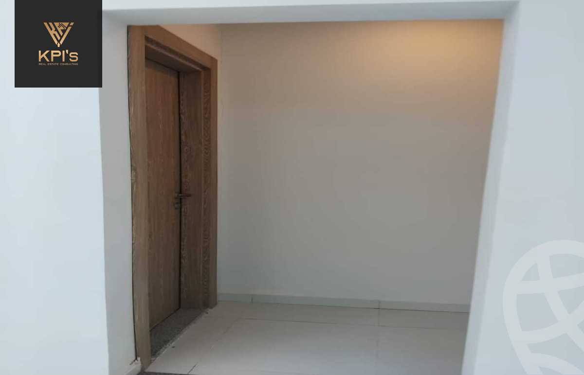 https://aqarmap.com.eg/en/listing/5536747-for-sale-cairo-new-cairo-compounds-bznys-bls-ktlyst-llttwyr