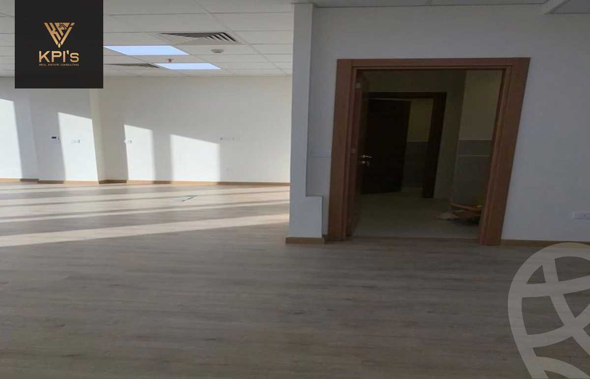 https://aqarmap.com.eg/ar/listing/5536771-for-sale-cairo-new-cairo-compounds-cairo-festival-city-cairo-festival-city-mall-cfc-mall