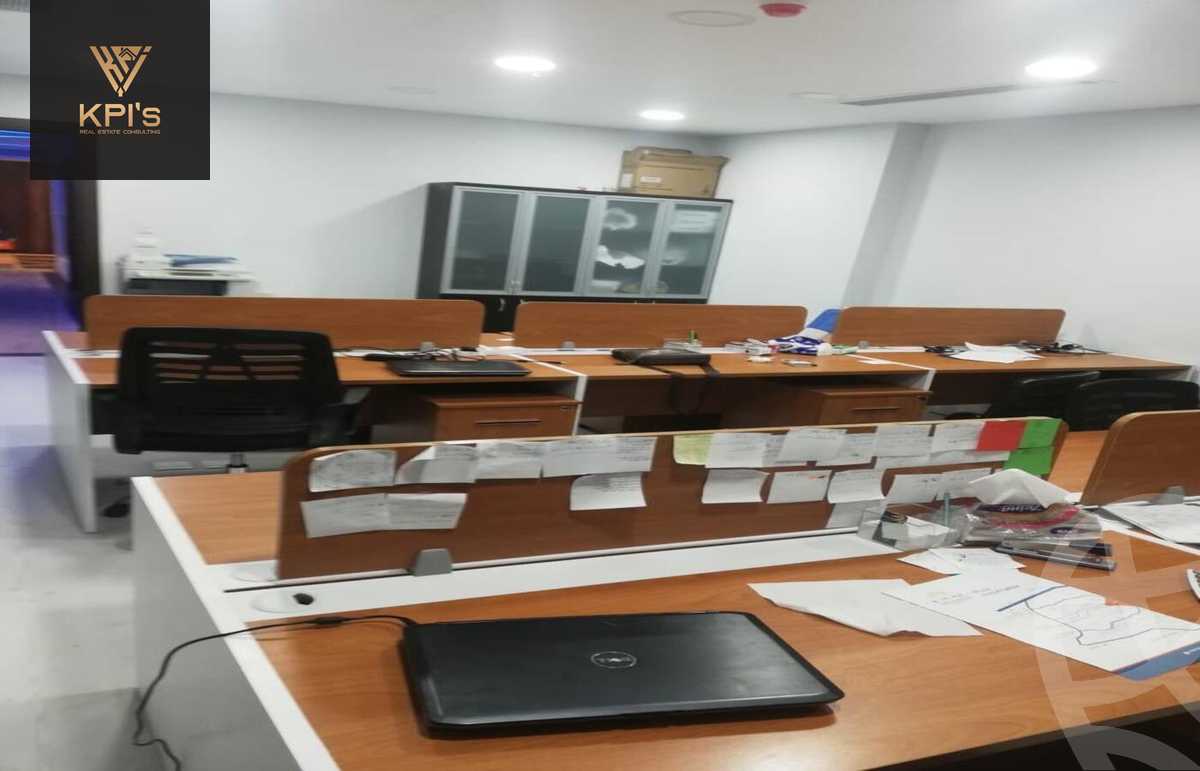 https://aqarmap.com.eg/ar/listing/5540305-for-sale-cairo-new-cairo-compounds-tryfywm-byzns-kwmblks-nm-llttwyr