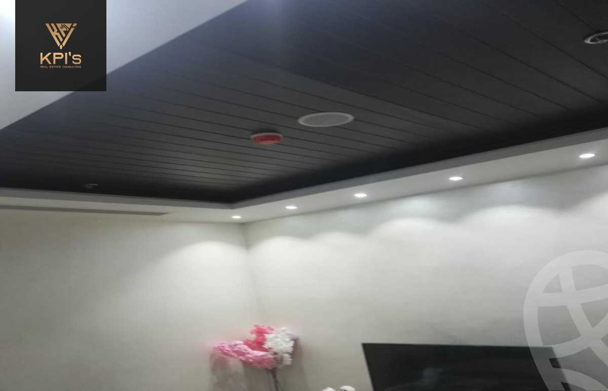 https://aqarmap.com.eg/ar/listing/5540305-for-sale-cairo-new-cairo-compounds-tryfywm-byzns-kwmblks-nm-llttwyr