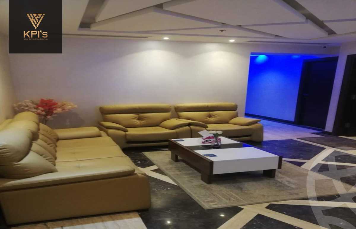 https://aqarmap.com.eg/ar/listing/5540305-for-sale-cairo-new-cairo-compounds-tryfywm-byzns-kwmblks-nm-llttwyr