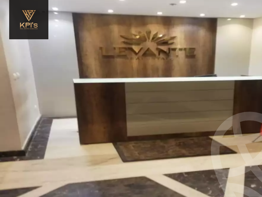 https://aqarmap.com.eg/ar/listing/5540305-for-sale-cairo-new-cairo-compounds-tryfywm-byzns-kwmblks-nm-llttwyr