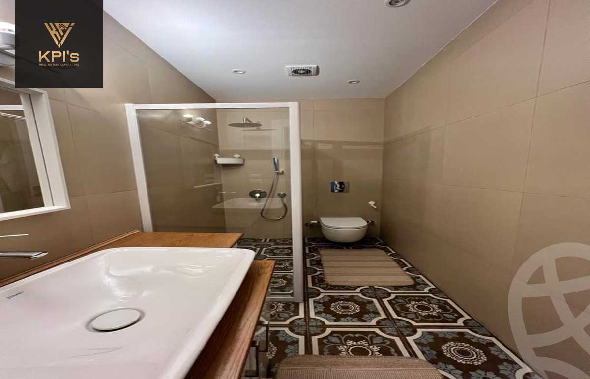 https://aqarmap.com.eg/en/listing/5567688-for-sale-cairo-new-cairo-compounds-mountain-view-hyde-park