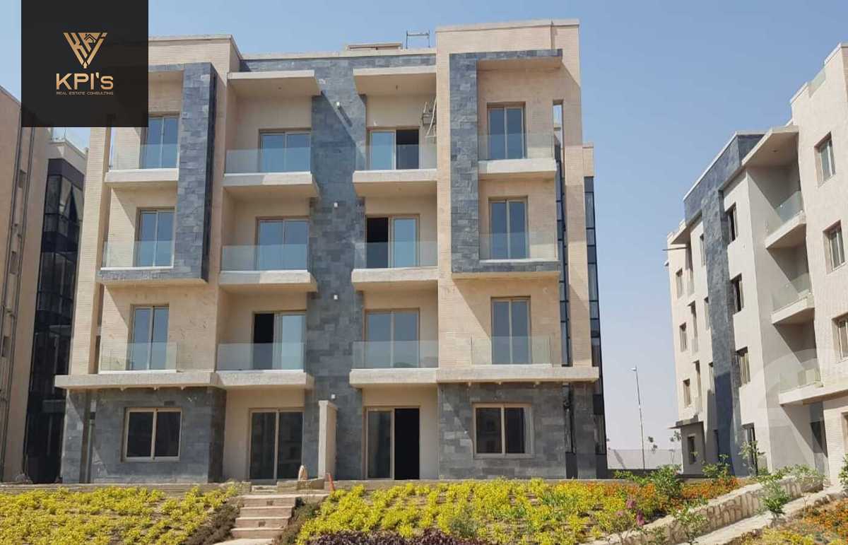 https://aqarmap.com.eg/ar/listing/5579622-for-sale-cairo-new-cairo-compounds-galleria-moon-valley