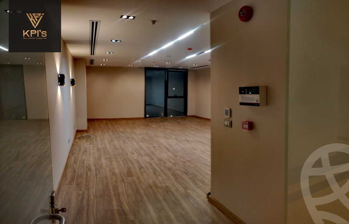 https://aqarmap.com.eg/en/listing/5594642-for-rent-cairo-new-cairo-compounds-hyde-park-centre-ville-hyde-park
