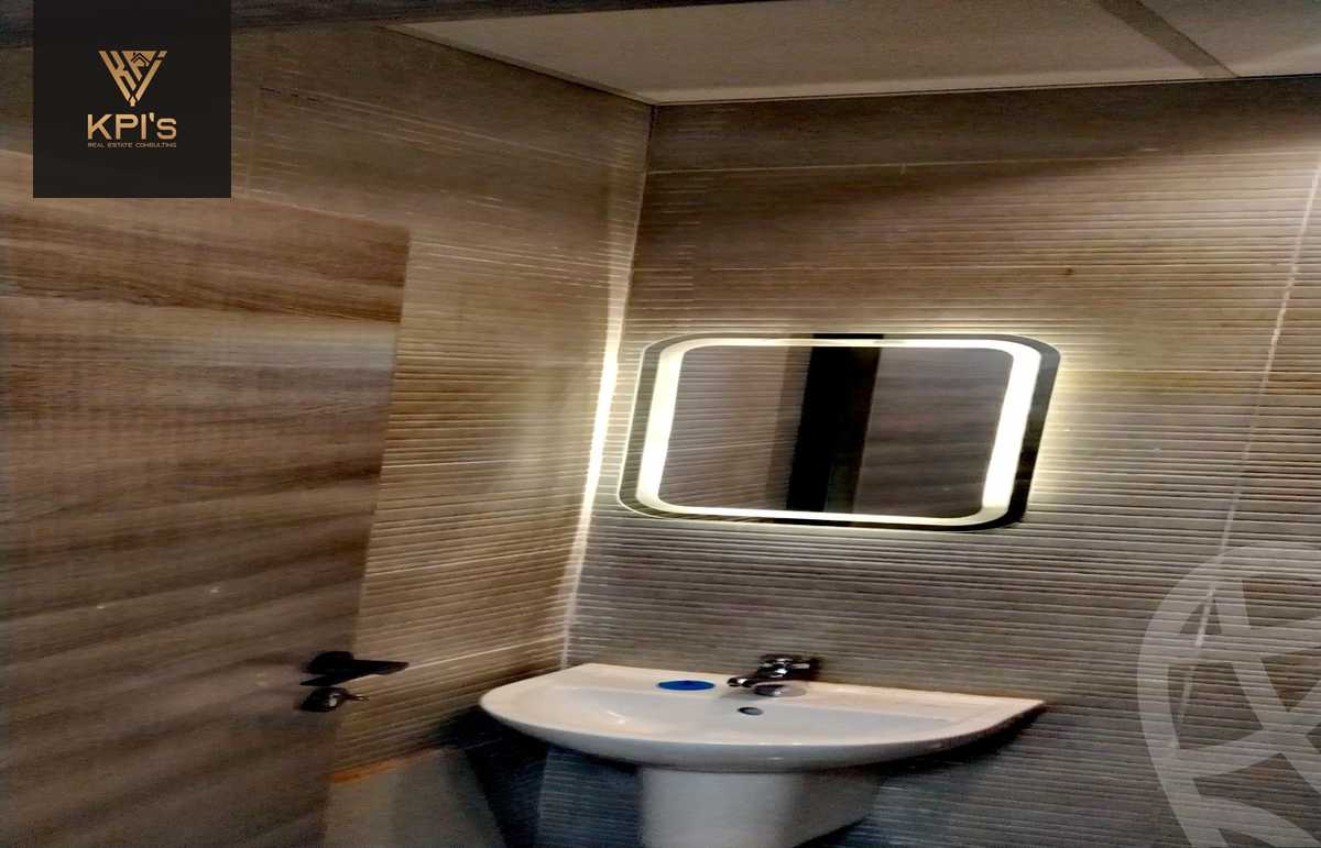 https://aqarmap.com.eg/en/listing/5594642-for-rent-cairo-new-cairo-compounds-hyde-park-centre-ville-hyde-park