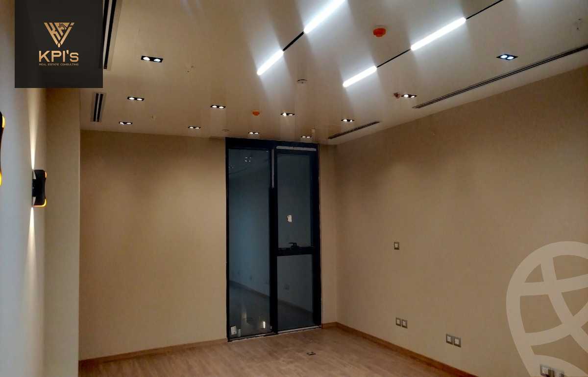https://aqarmap.com.eg/en/listing/5594642-for-rent-cairo-new-cairo-compounds-hyde-park-centre-ville-hyde-park