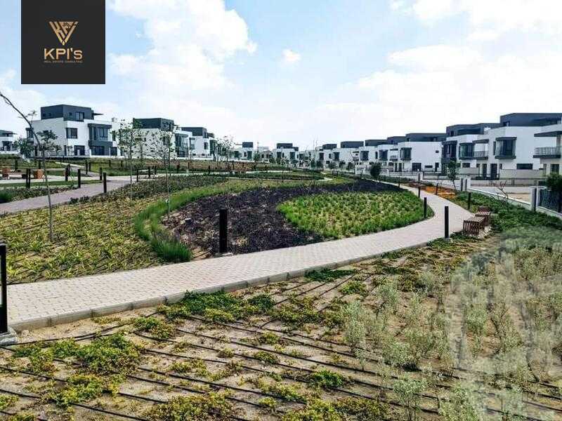 https://aqarmap.com.eg/en/listing/5616009-for-sale-cairo-new-cairo-compounds-moon-valley-2