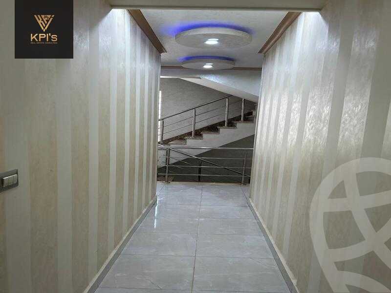 https://aqarmap.com.eg/en/listing/5617047-for-sale-cairo-el-sheikh-zayed-city-compounds-hadayek-el-mohandiseen