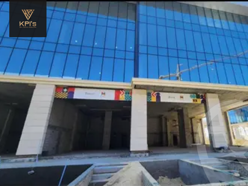 https://aqarmap.com.eg/ar/listing/5619666-for-sale-cairo-new-cairo-compounds-golden-gate-redcon