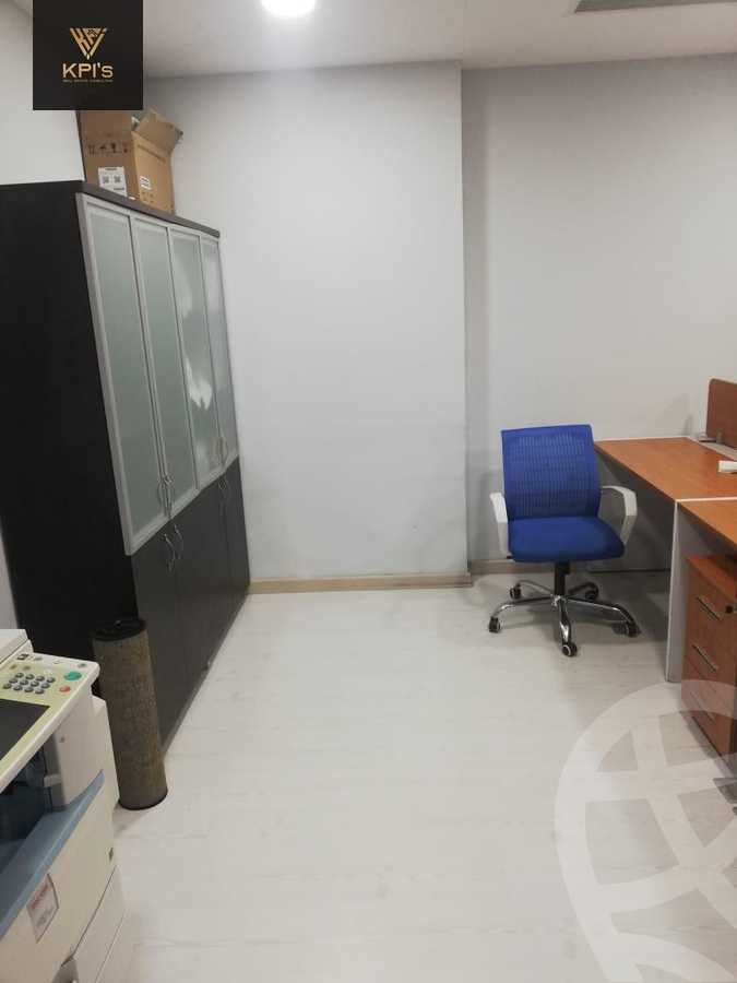 https://aqarmap.com.eg/ar/listing/5620076-for-sale-cairo-new-cairo-compounds-tryfywm-byzns-kwmblks-nm-llttwyr