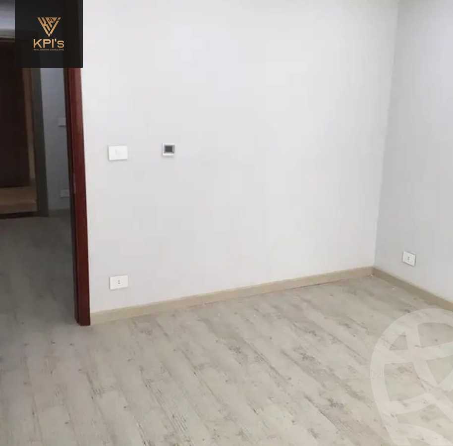 https://aqarmap.com.eg/en/listing/5620162-for-sale-cairo-new-cairo-compounds-tryfywm-byzns-kwmblks-nm-llttwyr