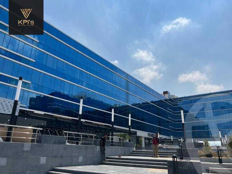 https://aqarmap.com.eg/ar/listing/5623878-for-rent-cairo-new-cairo-compounds-tryfywm-skwyr-mwl-nm-llttwyr