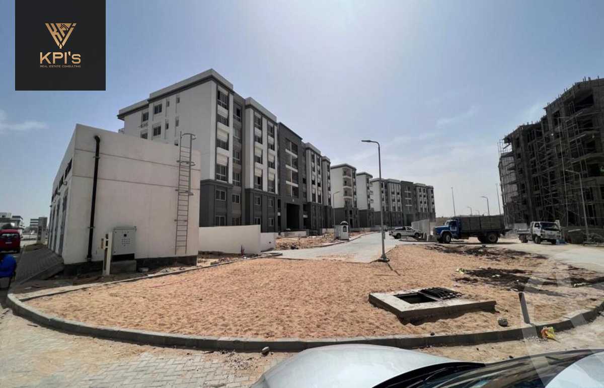 https://aqarmap.com.eg/en/listing/5641552-for-sale-cairo-new-cairo-compounds-hyde-park-centre-ville-hyde-park