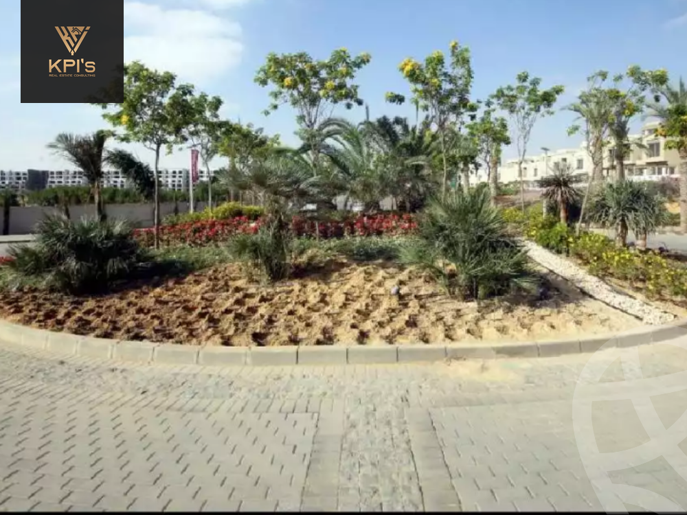 https://aqarmap.com.eg/ar/listing/5641353-for-sale-cairo-new-cairo-compounds-blm-hylz-nyw-kyrw