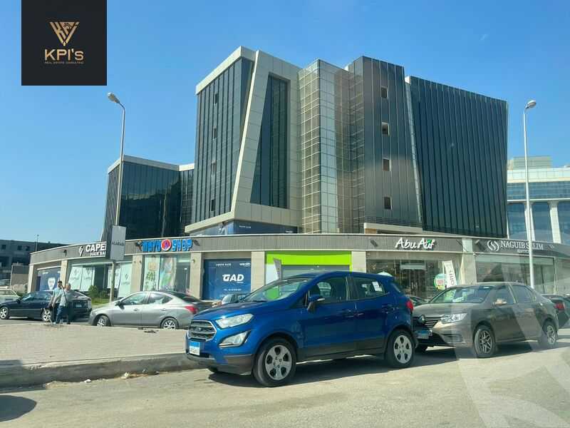 https://aqarmap.com.eg/en/listing/5661613-for-sale-cairo-new-cairo-compounds-south-gate-mall-wealth