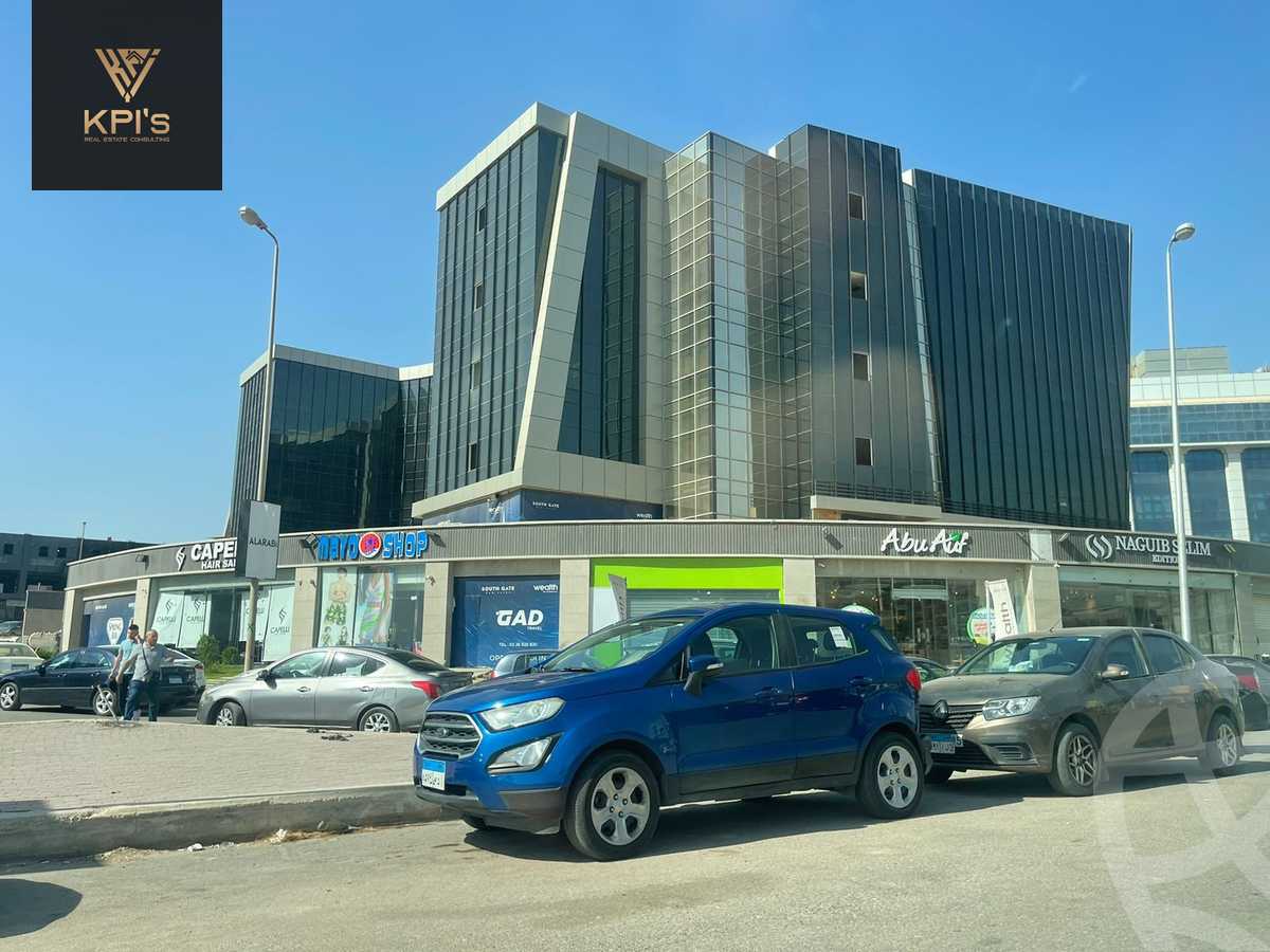 https://aqarmap.com.eg/en/listing/5664545-for-sale-cairo-new-cairo-compounds-south-gate-mall-wealth