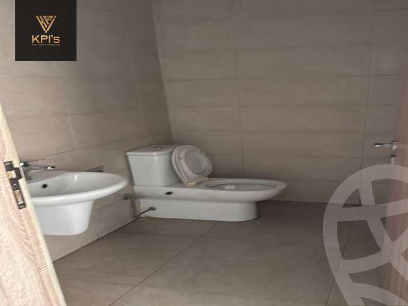 https://aqarmap.com.eg/ar/listing/5686052-for-rent-cairo-new-cairo-compounds-tryfywm-skwyr-mwl-nm-llttwyr