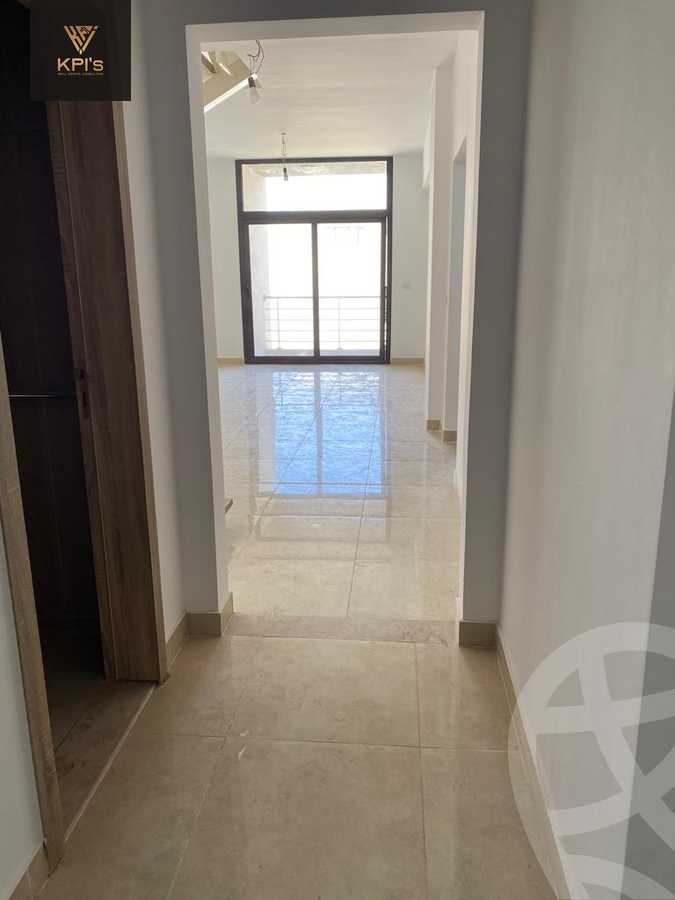 https://aqarmap.com.eg/ar/listing/5713477-for-sale-cairo-new-cairo-compounds-fifth-square