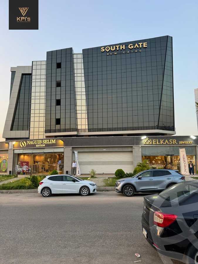 https://aqarmap.com.eg/en/listing/5733503-for-sale-cairo-new-cairo-compounds-south-gate-mall-wealth