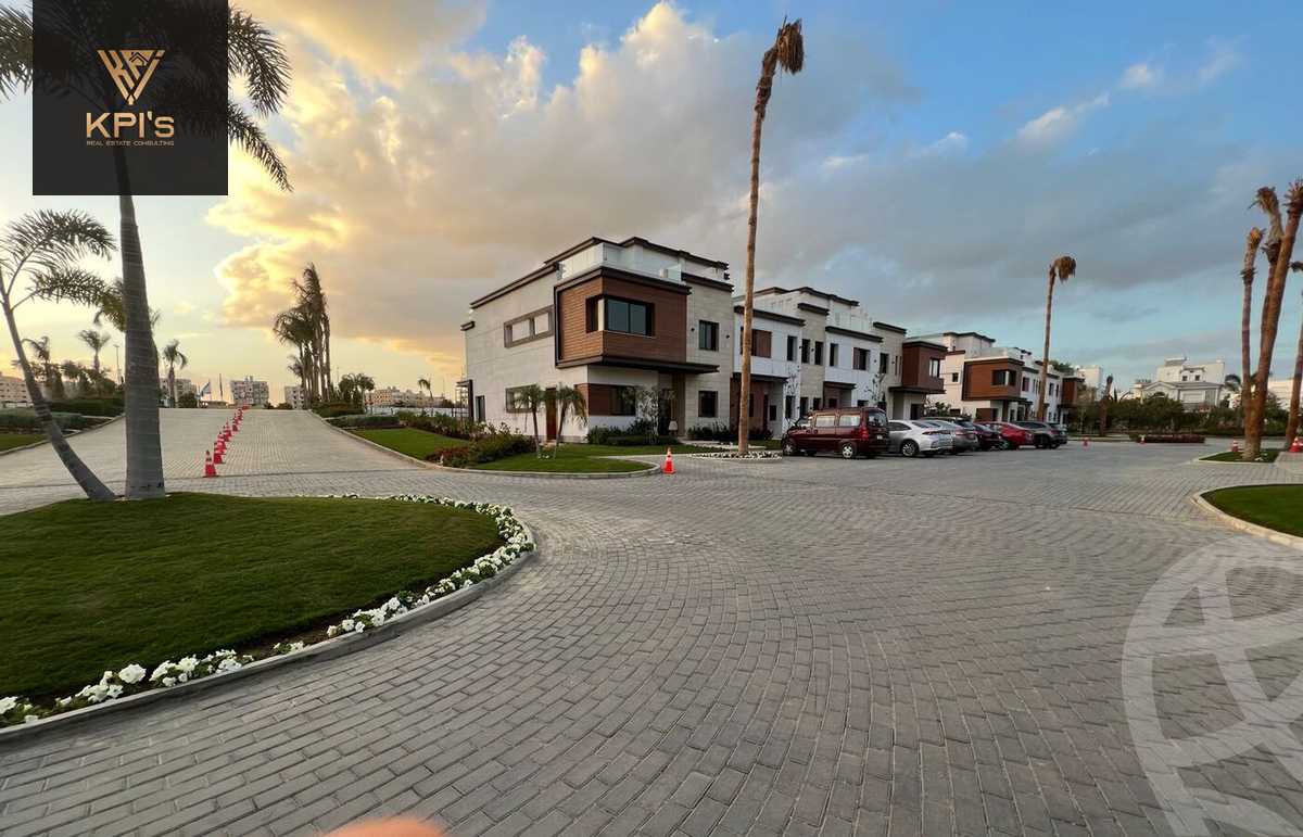 https://aqarmap.com.eg/en/listing/5737358-for-sale-cairo-new-cairo-compounds-azzar