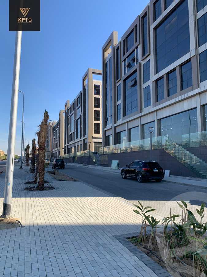 https://aqarmap.com.eg/ar/listing/5753358-for-sale-cairo-new-cairo-compounds-ljzy-fyrst-mwl