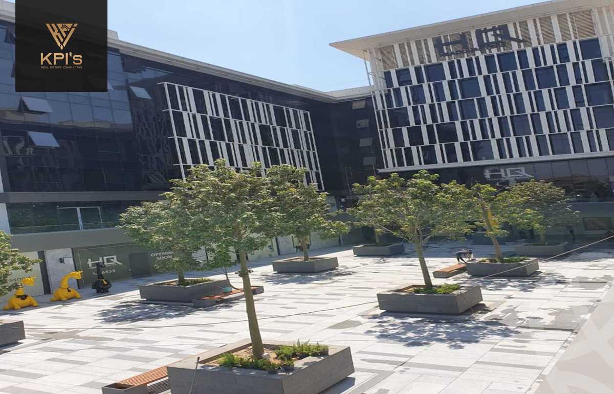 https://aqarmap.com.eg/ar/listing/5756219-for-sale-cairo-new-cairo-compounds-it-business-hub-mall-upwyde