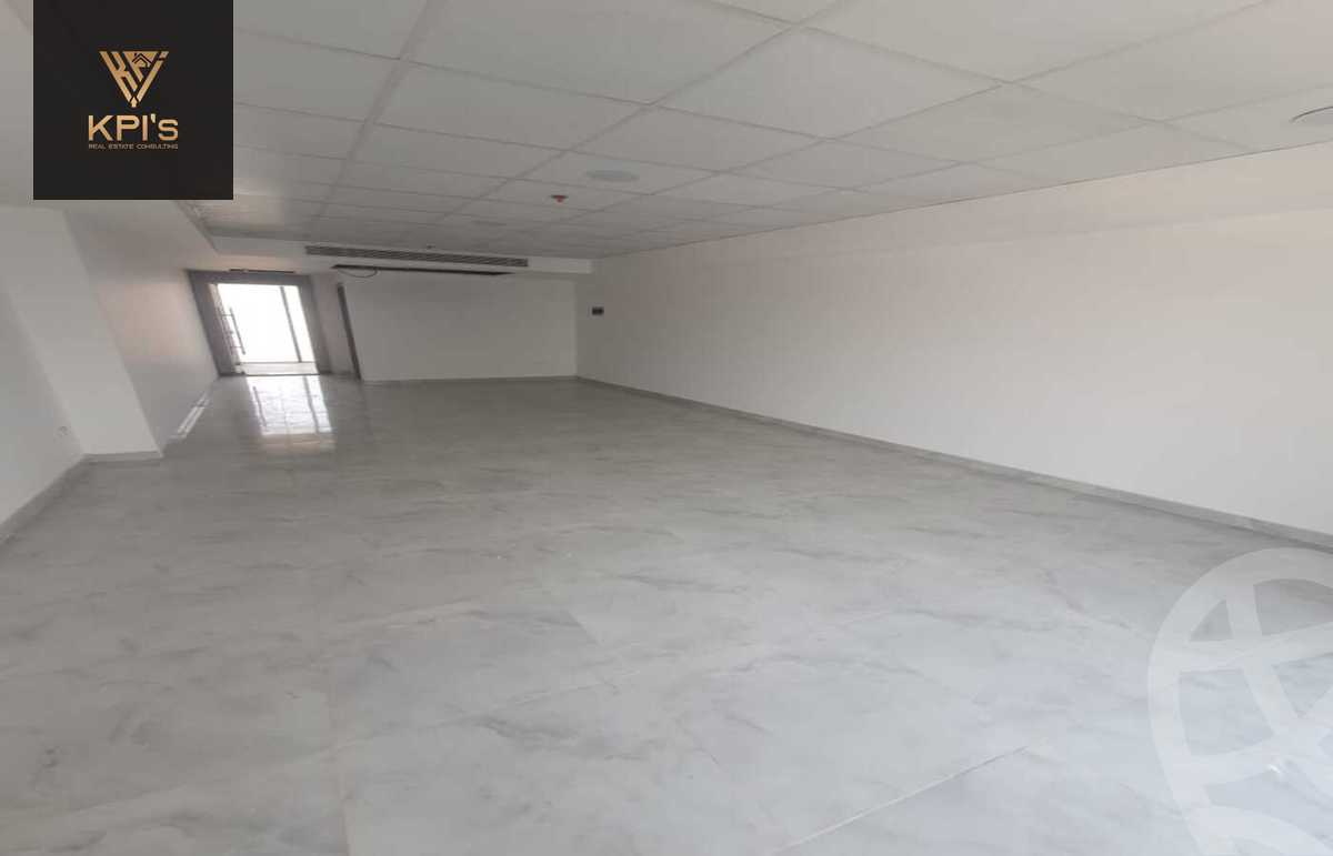 https://aqarmap.com.eg/ar/listing/5756219-for-sale-cairo-new-cairo-compounds-it-business-hub-mall-upwyde