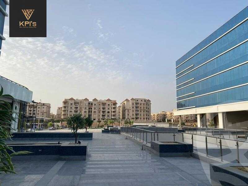 https://aqarmap.com.eg/ar/listing/5758671-for-sale-cairo-new-cairo-compounds-tryfywm-skwyr-mwl-nm-llttwyr