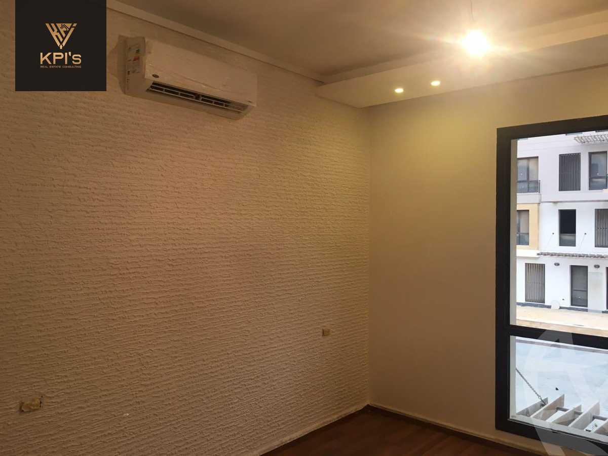 https://aqarmap.com.eg/ar/listing/5762835-for-sale-cairo-new-cairo-compounds-eastown-eastown-parks