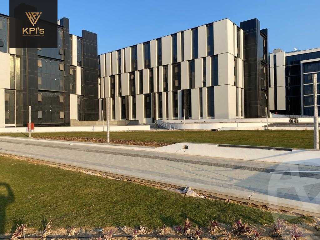 https://aqarmap.com.eg/ar/listing/5788365-for-rent-cairo-new-cairo-compounds-hyde-park-centre-ville-hyde-park