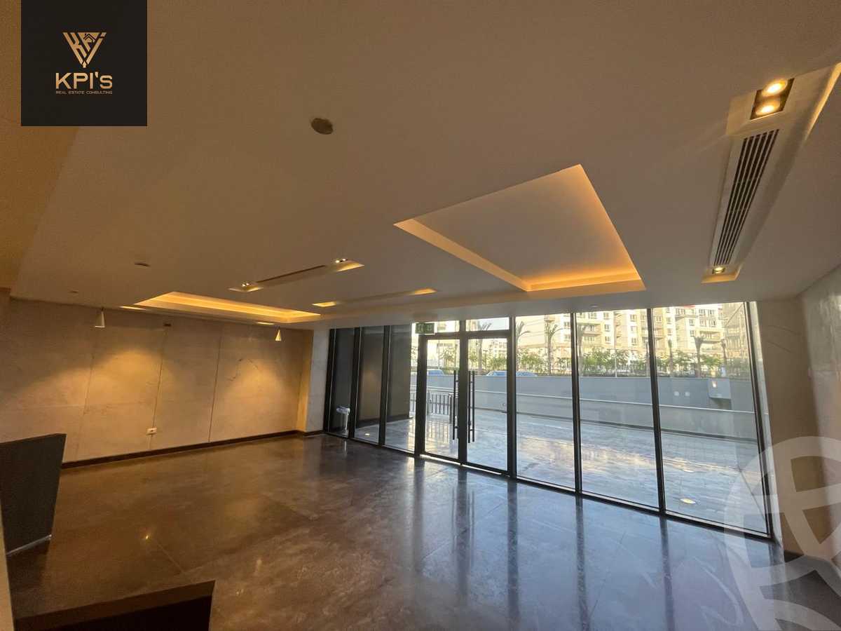 https://aqarmap.com.eg/ar/listing/5788365-for-rent-cairo-new-cairo-compounds-hyde-park-centre-ville-hyde-park