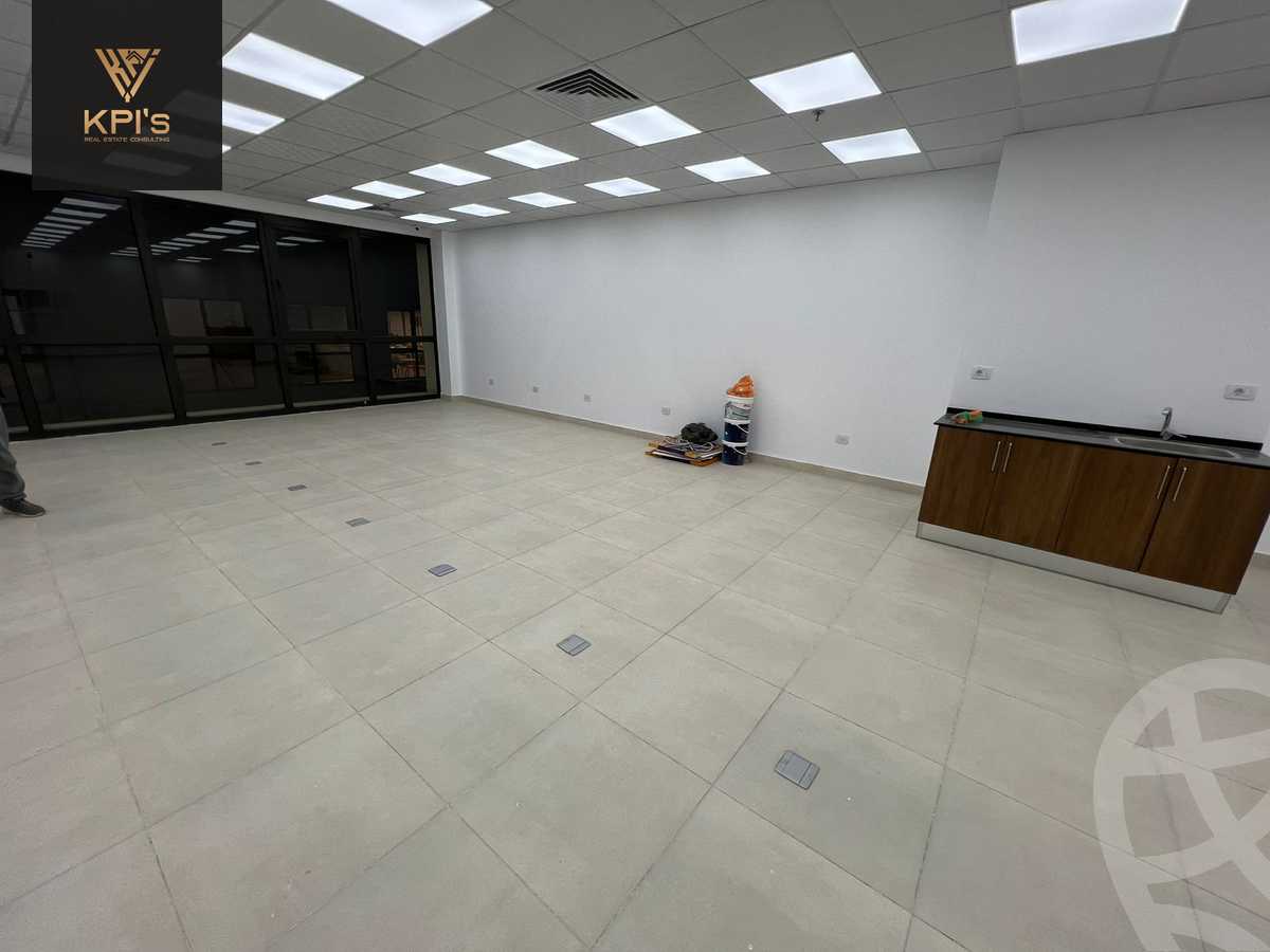 https://aqarmap.com.eg/ar/listing/5788507-for-rent-cairo-new-cairo-compounds-mivida-mivida-business-park-emaar