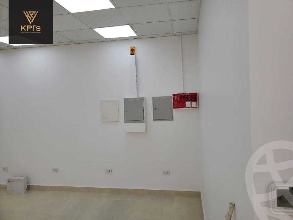 https://aqarmap.com.eg/ar/listing/5788507-for-rent-cairo-new-cairo-compounds-mivida-mivida-business-park-emaar