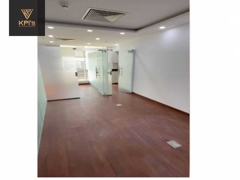 https://aqarmap.com.eg/ar/listing/5786254-for-sale-cairo-new-cairo-compounds-tryfywm-byzns-kwmblks-nm-llttwyr