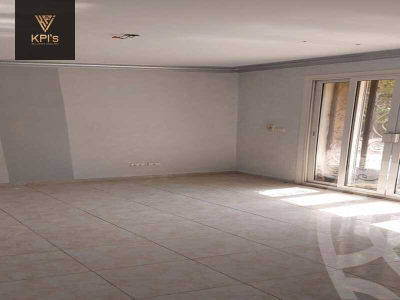 https://aqarmap.com.eg/en/listing/5835185-for-sale-cairo-new-cairo-lrhb-city-phase-4-mohammed-farid-st