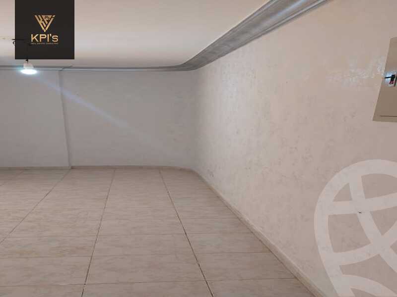 https://aqarmap.com.eg/en/listing/5835185-for-sale-cairo-new-cairo-lrhb-city-phase-4-mohammed-farid-st