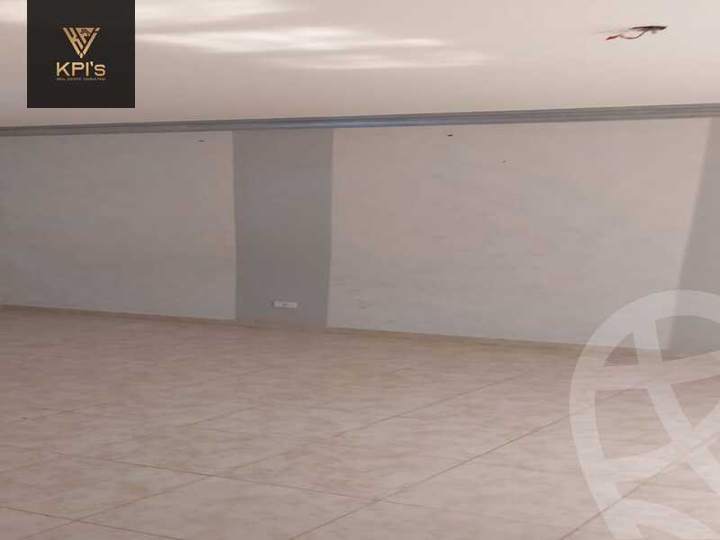 https://aqarmap.com.eg/en/listing/5835185-for-sale-cairo-new-cairo-lrhb-city-phase-4-mohammed-farid-st